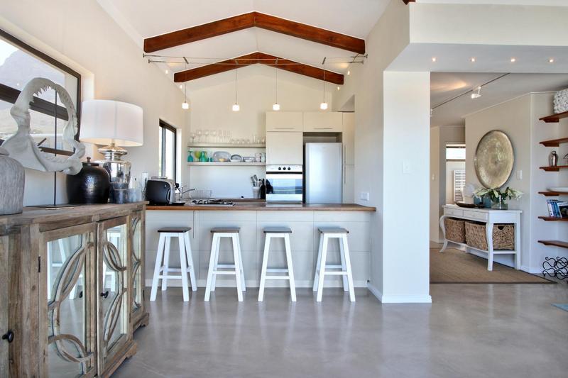 4 Bedroom Property for Sale in Bakoven Western Cape